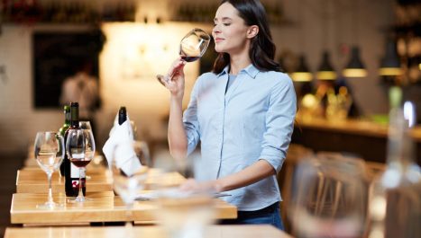 9 Expresiones del Mundo del Vino que Te Sorprenderán