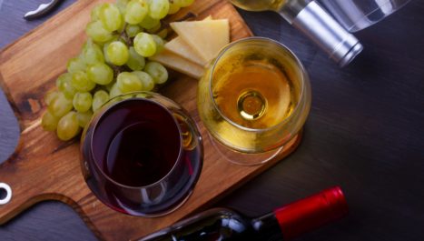 Tinto vs Blanco: Descubre las diferencias y encuentra tu favorito