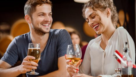 Vino vs Cerveza: Desvelando el mejor compañero de tus momentos