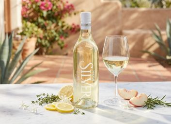 Vinos Blancos para Primavera: Frescura y Elegancia en Cada Copa