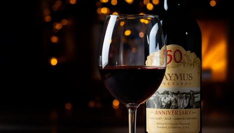 Caymus 50th Anniversary: El Cabernet Sauvignon para Reuniones que Importan