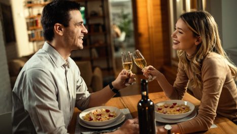 5 Consejos para Elegir el Vino Perfecto para una Cita